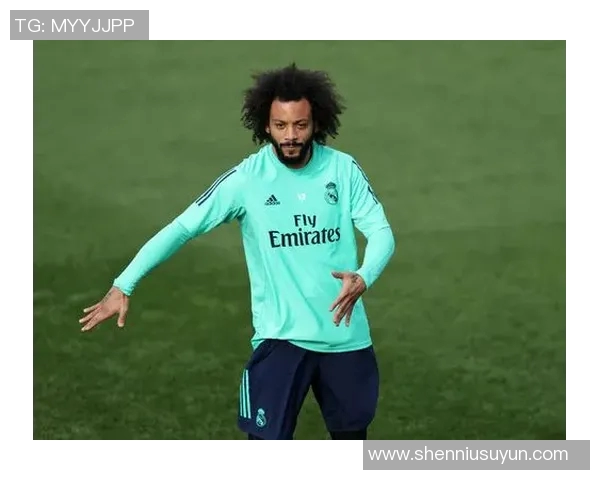 足球球星脚臭问题揭秘到底是汗腺分泌过多还是其他原因所致